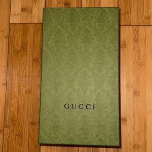 Authentic Limited Edition Green Gucci Shoe Box with Tissue 12.5" x 9" x 4.25"